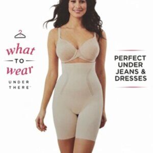 Maidenform Shapewear High Waist Thigh Slimmer Short Firm Small Smooths New